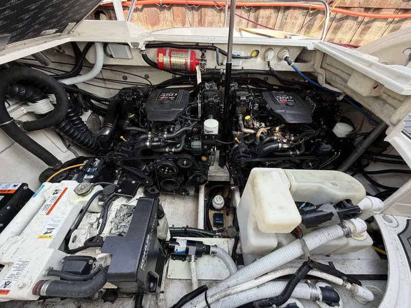 Slide: The Image of Monterey 298 Sport Cruiser 2006 - 7141070