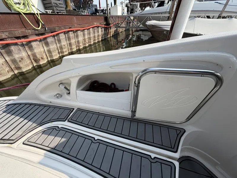 Slide: The Image of Monterey 298 Sport Cruiser 2006 - 7141055