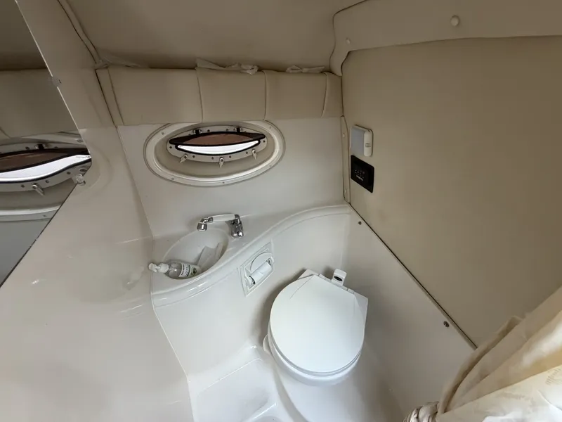 Slide: The Image of Monterey 298 Sport Cruiser 2006 - 7141096