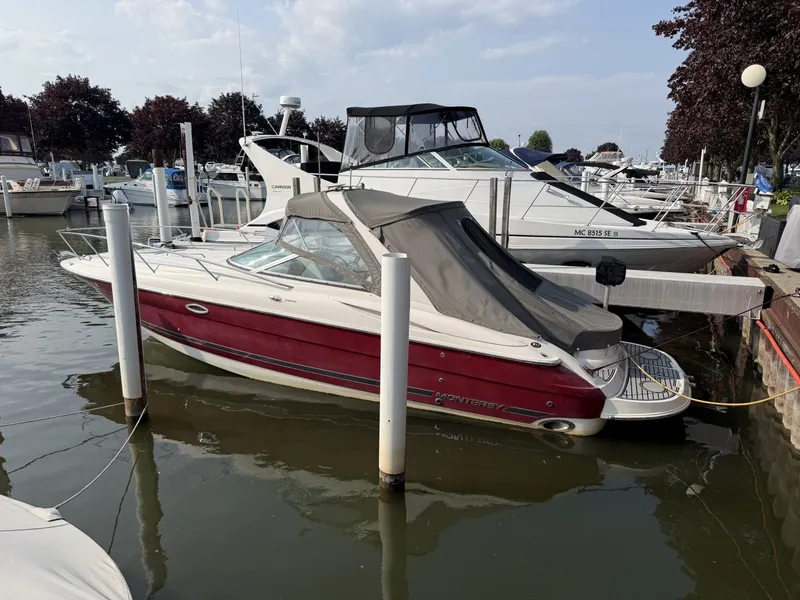 Slide: The Image of Monterey 298 Sport Cruiser 2006 - 7141045