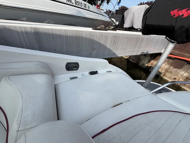 Slide: The Image of Monterey 298 Sport Cruiser 2006 - 7141056