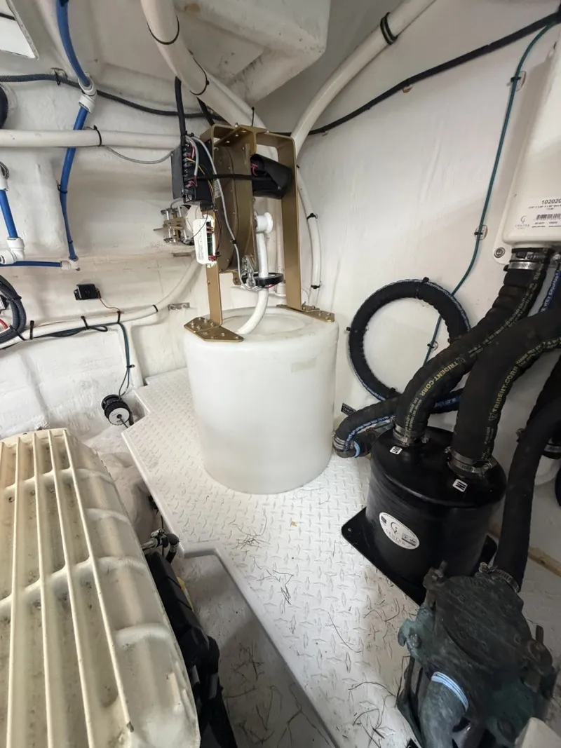 Slide: The Image of Cruisers Yachts 46 Cantius 2022 - 7150064