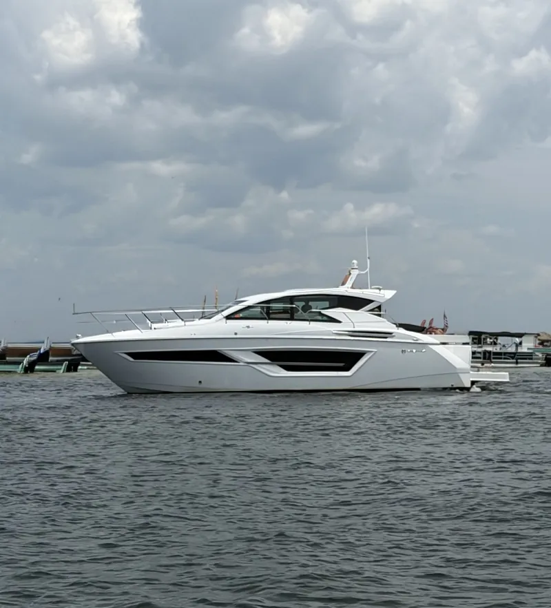 The Image of Cruisers Yachts 46 Cantius 2022 - 7141404