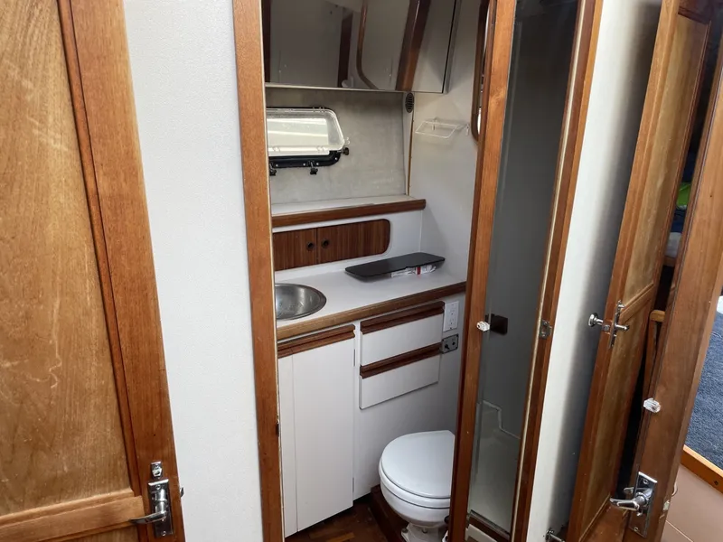 Slide: The Image of Carver Yachts 34 1989 - 7141149