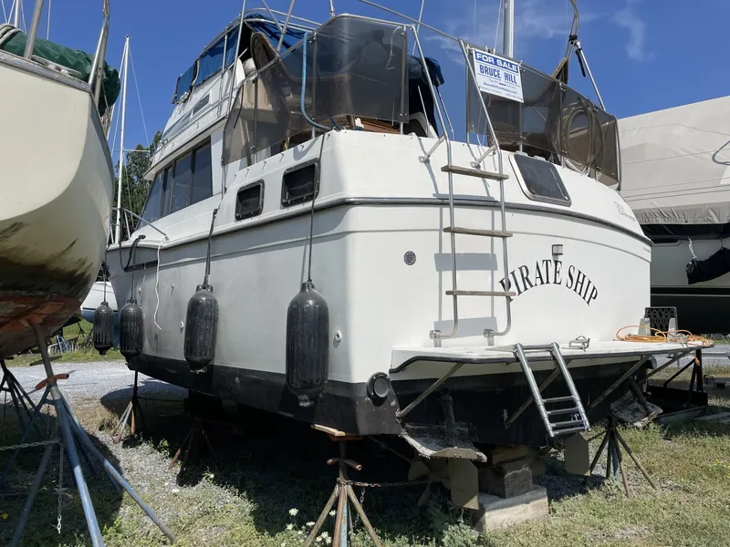 Slide: The Image of Carver Yachts 34 1989 - 7141161