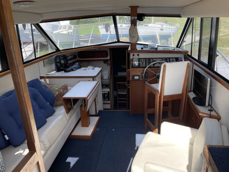 Slide: The Image of Carver Yachts 34 1989 - 7141145