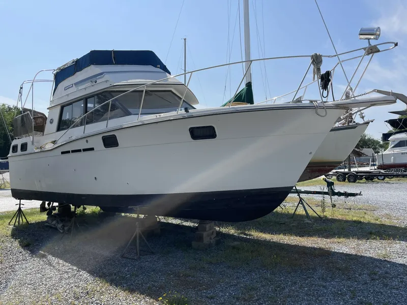The Image of Carver Yachts 34 1989 - undefined