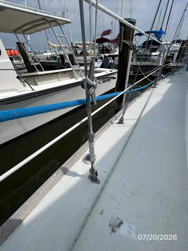 Slide: The Image of 35' Pearson standing rigging5 - 7141304