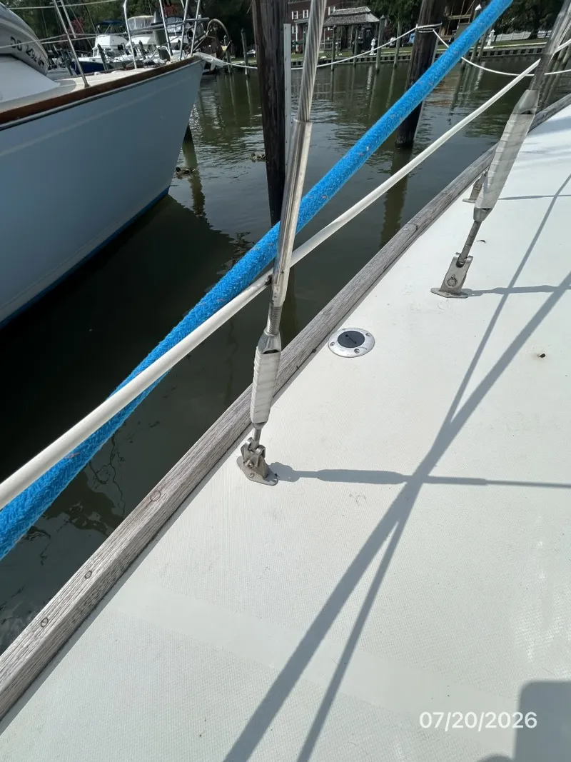 Slide: The Image of 35' Pearson standing rigging1 - 7141300