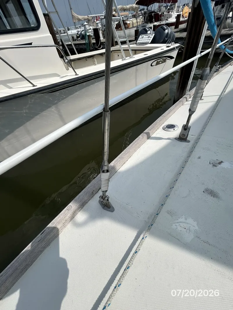 Slide: The Image of 35' Pearson standing rigging4 - 7141303