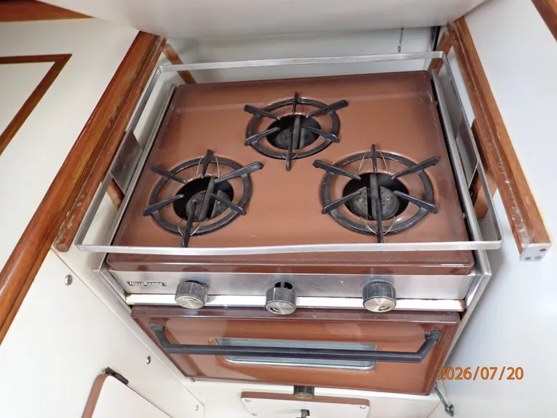 Slide: The Image of 35' Pearson galley oven - 7141280