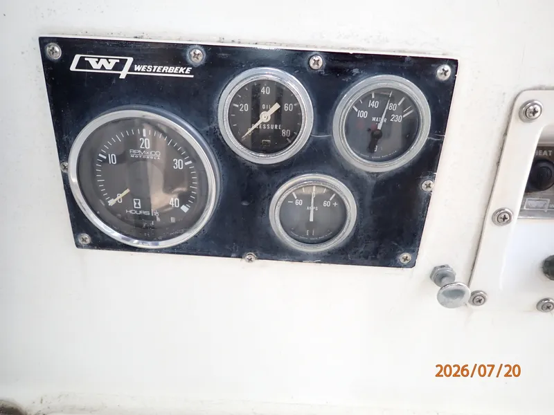 Slide: The Image of 35' Pearson cockpit auxiliary panel - 7141267