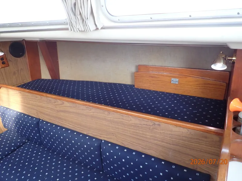 Slide: The Image of 35' Pearson salon starboard upper berth - 7141298