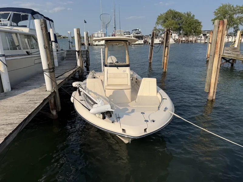 Slide: The Image of Grady-White 251 Coastal Explorer 2022 - 7141338