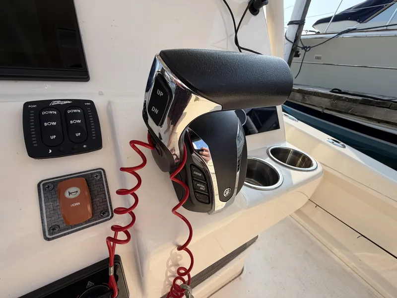 Slide: The Image of Grady-White 251 Coastal Explorer 2022 - 7141365