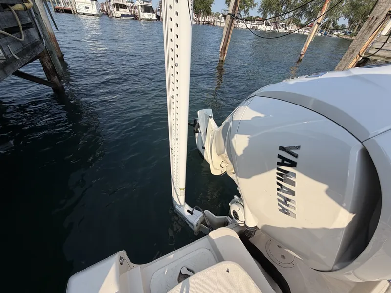Slide: The Image of Grady-White 251 Coastal Explorer 2022 - 7141356