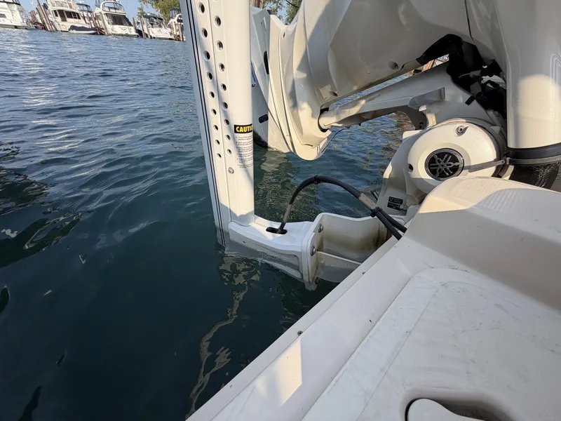 Slide: The Image of Grady-White 251 Coastal Explorer 2022 - 7141358