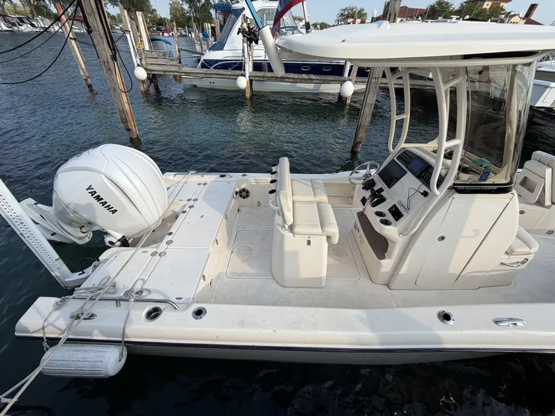 Slide: The Image of Grady-White 251 Coastal Explorer 2022 - 7141341