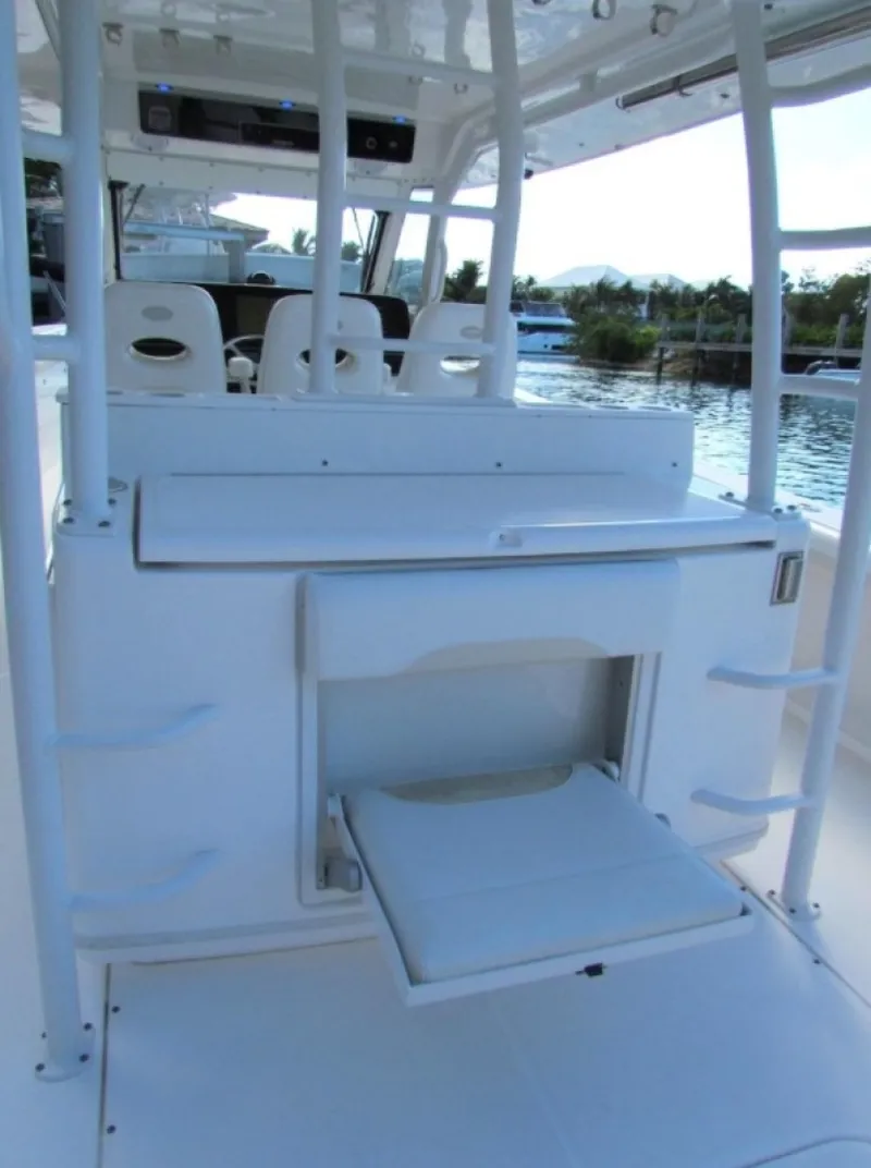 Slide: The Image of Everglades 435 Center Console 2016 - 7156038