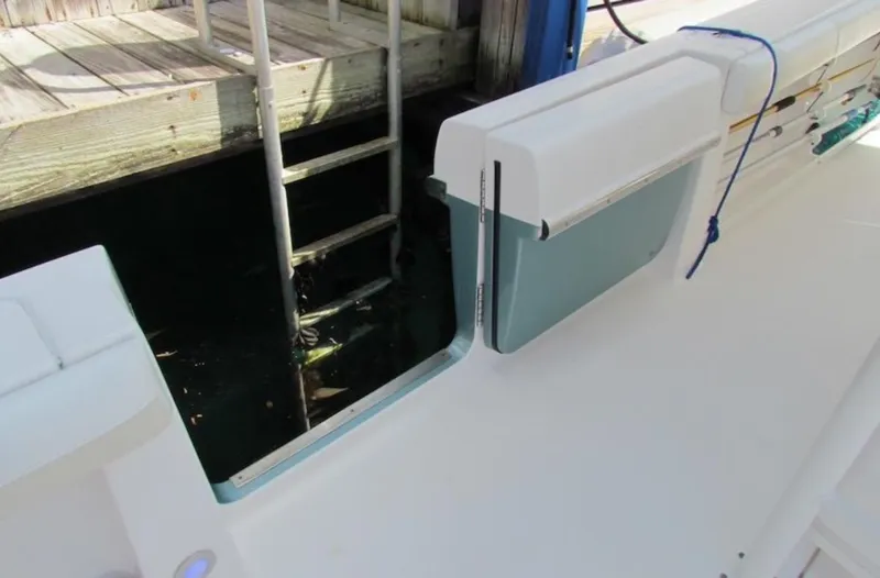 Slide: The Image of Everglades 435 Center Console 2016 - 7156058