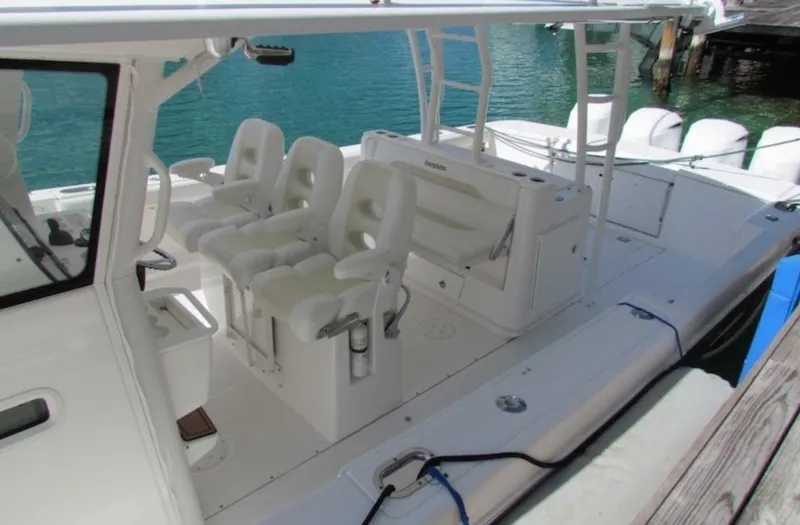 Slide: The Image of Everglades 435 Center Console 2016 - 7156035