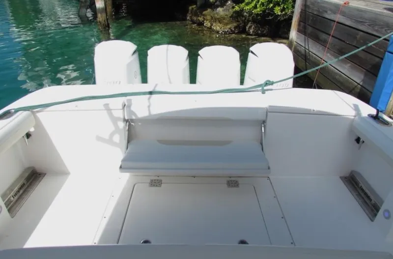 Slide: The Image of Everglades 435 Center Console 2016 - 7156041