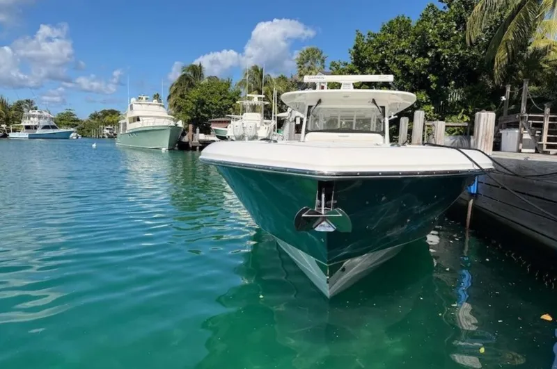 Slide: The Image of Everglades 435 Center Console 2016 - 7156015