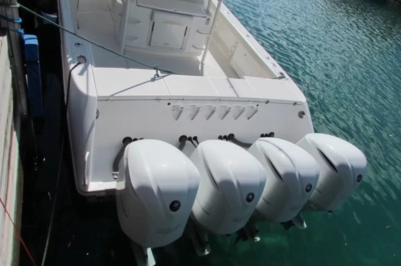 Slide: The Image of Everglades 435 Center Console 2016 - 7156022
