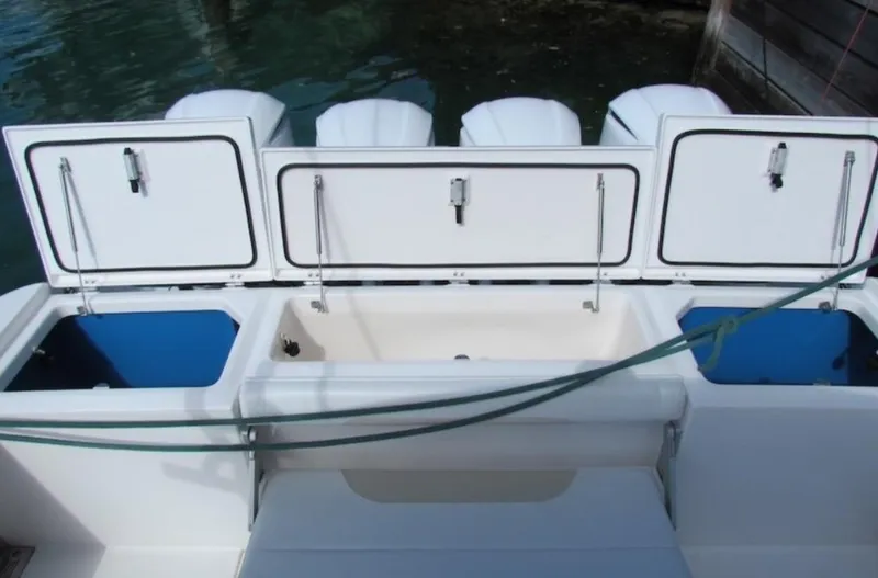 Slide: The Image of Everglades 435 Center Console 2016 - 7156045