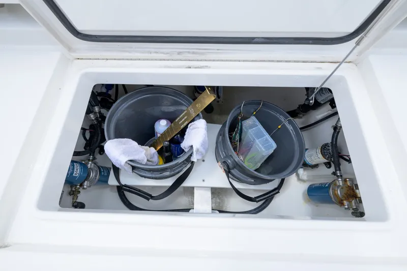 Slide: The Image of Regulator Marine 34 CC 2022 - 7385902