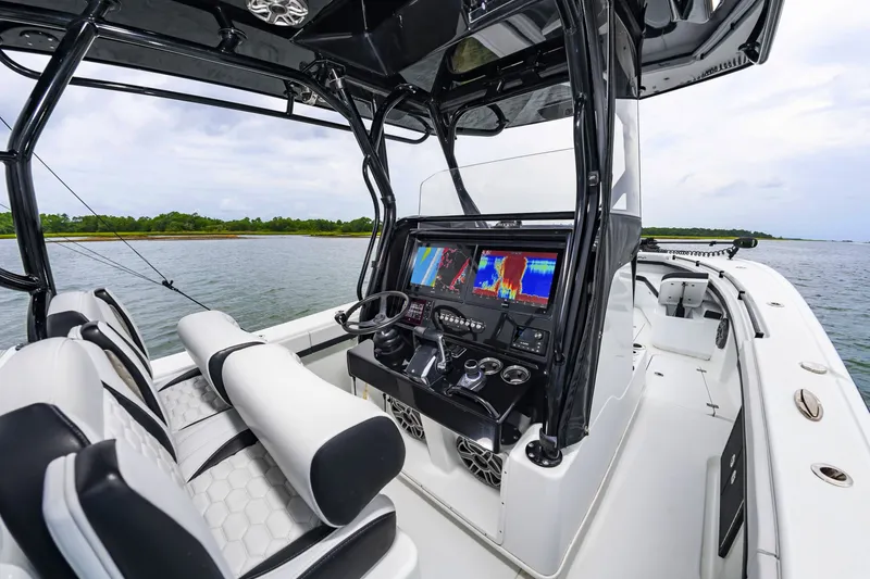 Slide: The Image of 32Yellowfin2025_012 - 7141618