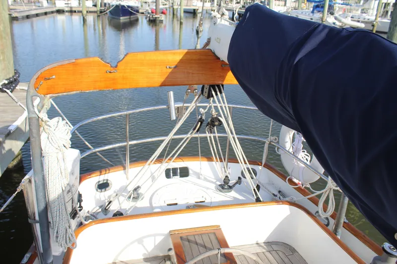 Slide: The Image of Cape George 36' Cutter 1981 - 7215770