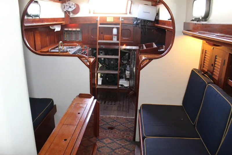 Slide: The Image of Cape George 36' Cutter 1981 - 7215786