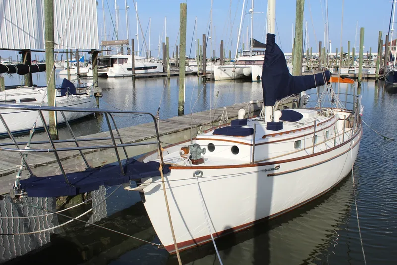 Slide: The Image of Cape George 36' Cutter 1981 - 7215807
