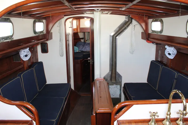 Slide: The Image of Cape George 36' Cutter 1981 - 7215790