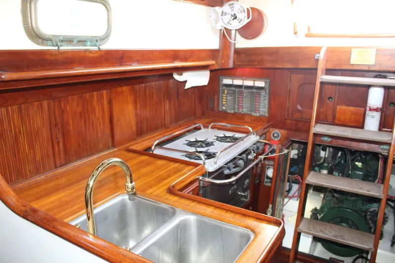 Slide: The Image of Cape George 36' Cutter 1981 - 7215779