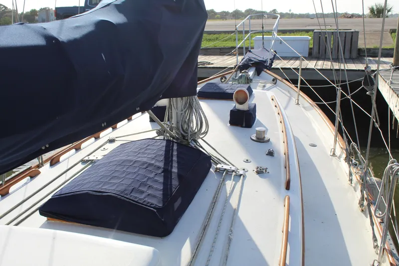 Slide: The Image of Cape George 36' Cutter 1981 - 7215797