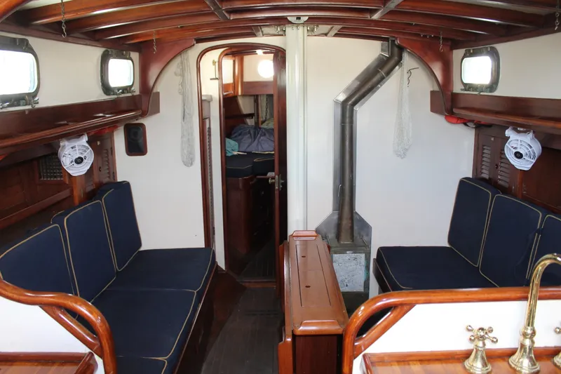 Slide: The Image of Cape George 36' Cutter 1981 - 7215772