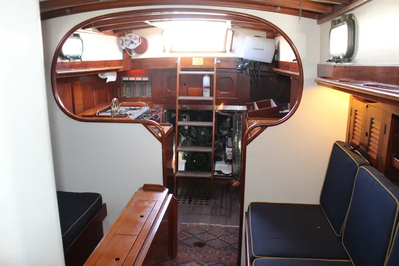 Slide: The Image of Cape George 36' Cutter 1981 - 7215785
