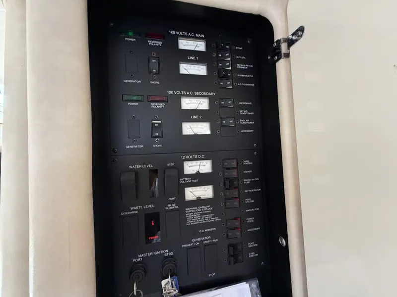 Slide: The Image of Sea Ray 330 Sundancer 1996 - 7163643