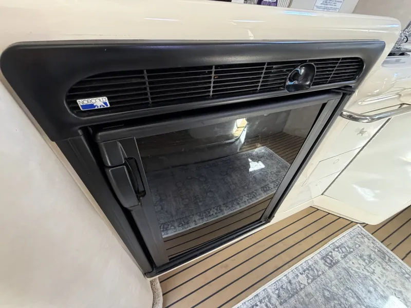 Slide: The Image of Sea Ray 330 Sundancer 1996 - 7163681
