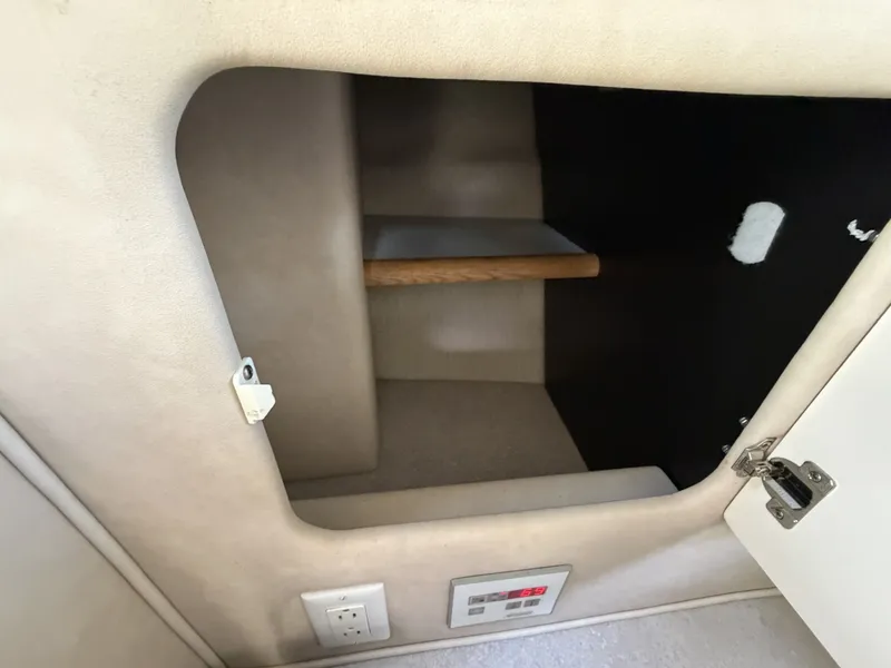 Slide: The Image of Sea Ray 330 Sundancer 1996 - 7163637
