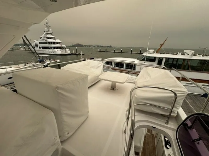 Slide: The Image of Azimut 50FLY 2023 - 7142546