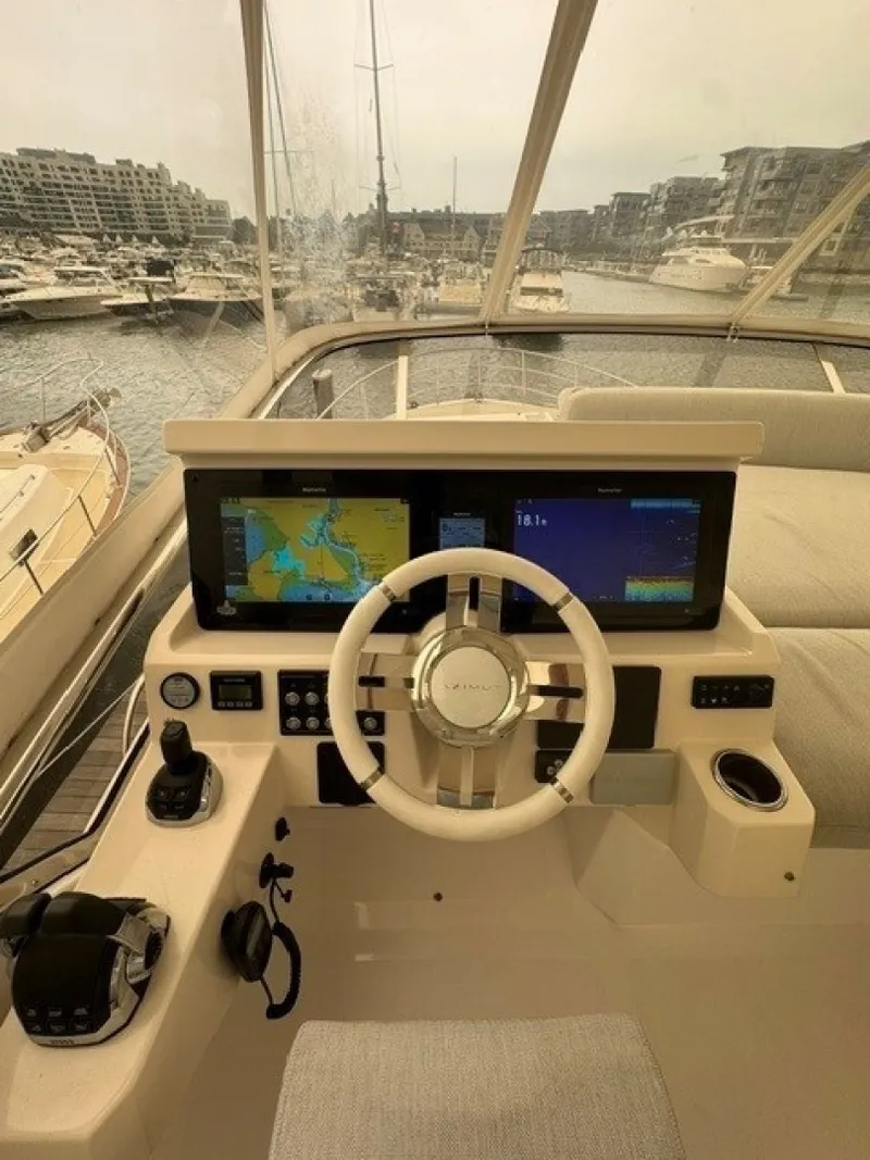 Slide: The Image of Azimut 50FLY 2023 - 7142553