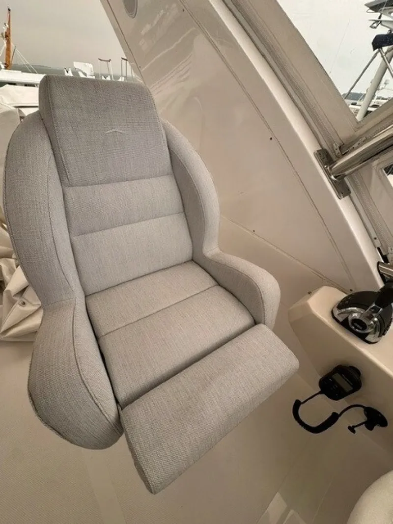 Slide: The Image of Azimut 50FLY 2023 - 7142552