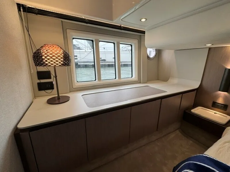 Slide: The Image of Azimut 50FLY 2023 - 7142534