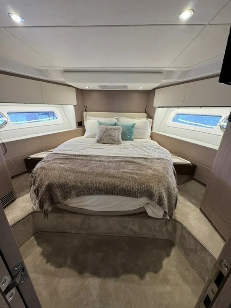 Slide: The Image of Azimut 50FLY 2023 - 7142544