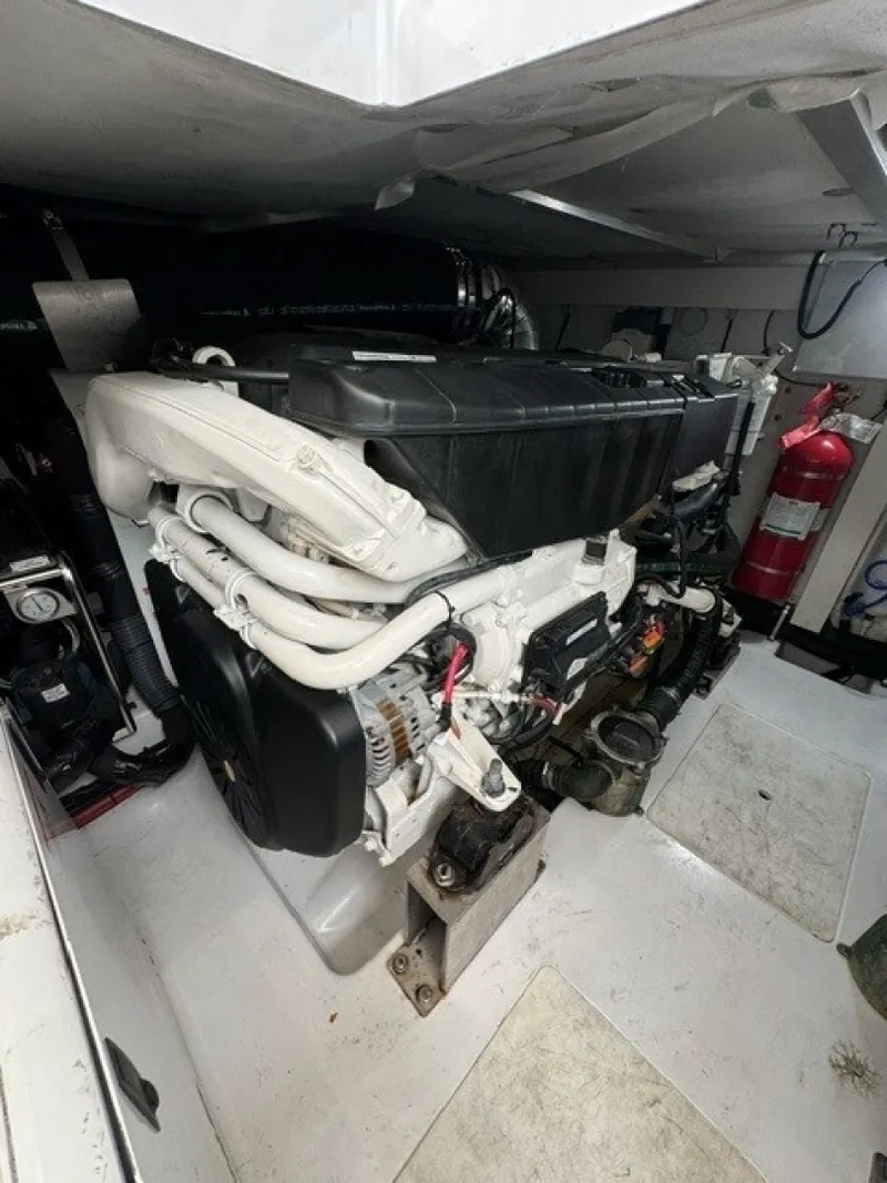 Slide: The Image of Azimut 50FLY 2023 - 7142558
