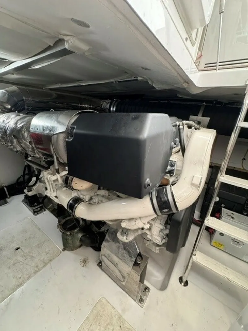 Slide: The Image of Azimut 50FLY 2023 - 7142561