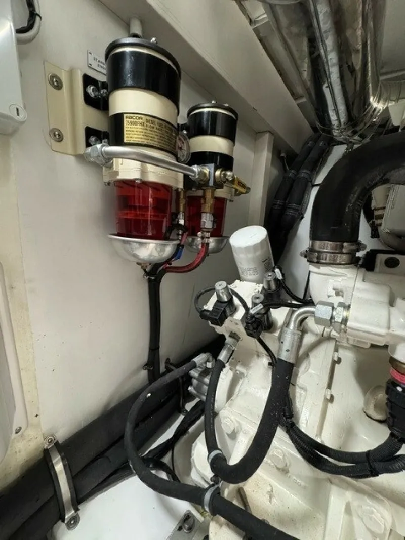 Slide: The Image of Azimut 50FLY 2023 - 7142565
